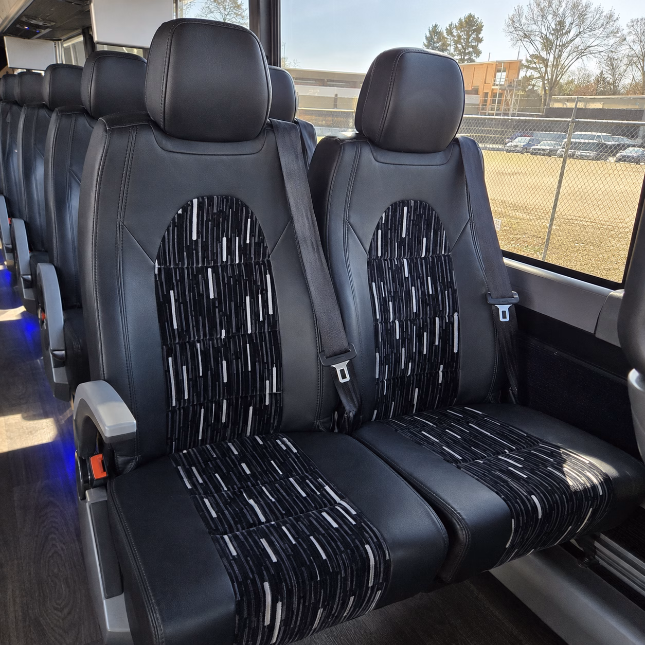davie comfortable charter buses for government military personnel