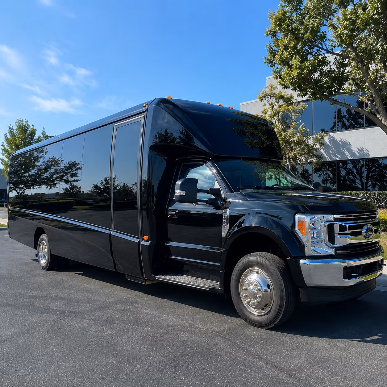 hollywood airport shuttles for your travel needs