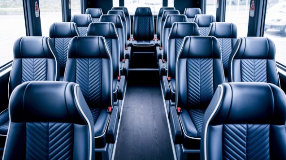 18 passenger minibus rental davie